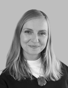 Paulina Treanor Black and White Headshot
